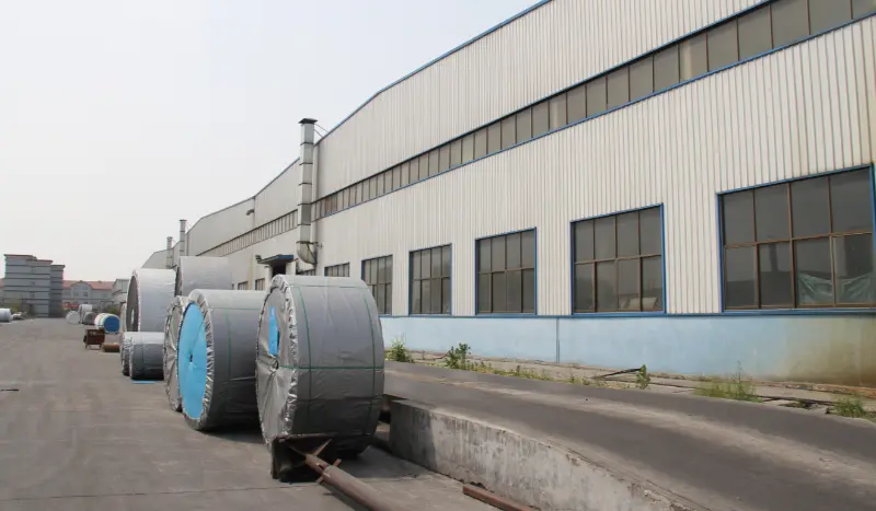 What is an Industrial Conveyor Rubber Belt What is an Industrial Conveyor Rubber Belt